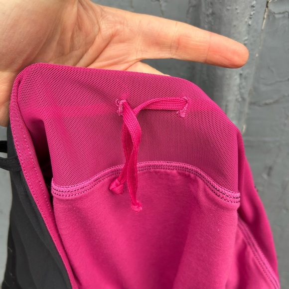 Lululemon Vintage Pinstriped Shorts, size 12 - Picture 8 of 8